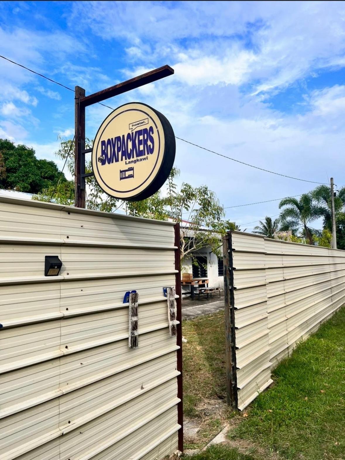 Boxpackers Langkawi Hostel Pantai Cenang  Exterior foto